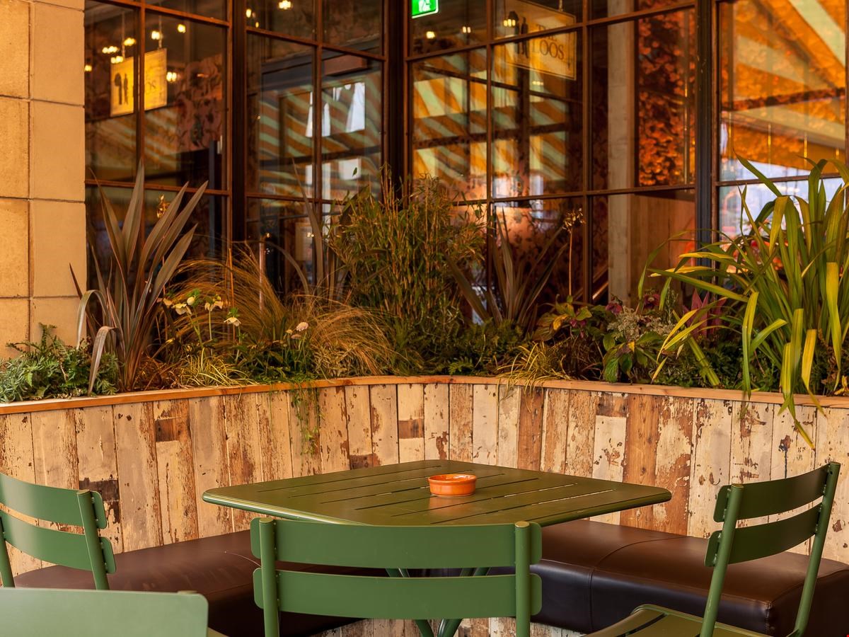 Hotel Belfast United Kingdom nomad remote c03117e0-4930-4c0c-943e-e9a33334ad4d_House Belfast - Belfast Ireland bar.jpg